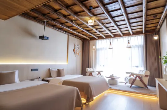 Four Seasons • Wangxian Valley View Inn Hotels near Vagoo Scenic Area