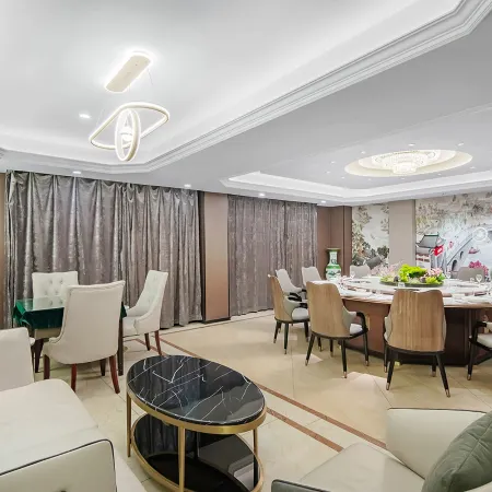 Vienna International Hotel (Sisyang Columbus Square Sishui Pavilion Branch)