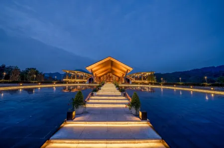 Ya'an Nanshuige Kaiyuan Mingting Hot Spring Hotel Отели в г. Яань