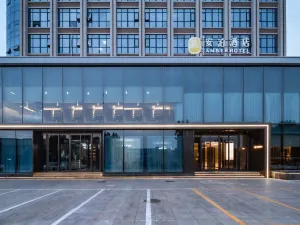 AMBER HOTEL