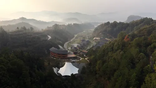 武當靈溪谷·雲野帳篷客度假飯店