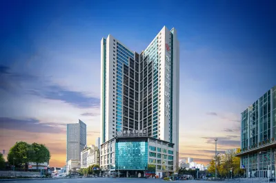 The Hidden House Hotel(Chengdu Chunxi Road Luomashi Subway Station) Hotels near Chengdu Research Base of Giant Panda Breeding