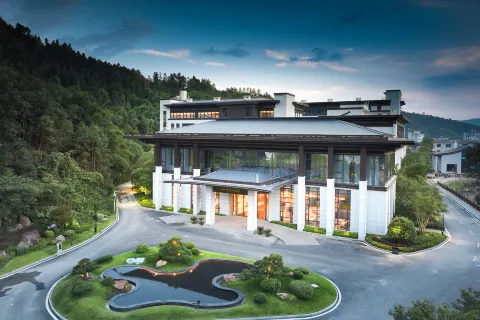 Lisong Yunyaogu Hot Spring Hotel