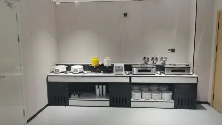 Qingmu Select Hotel (Nanjing Cuiping Crystal Plaza) Отели рядом с достопримечательностью «Erqiao Park»