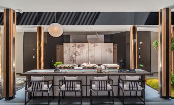 Wind & Grain · Moonlight Among Pines Guesthouse (Shuinan Cultural Street Location)