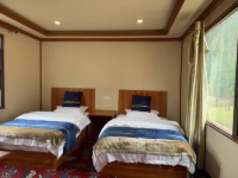 Xinlongcuokahu Leisure Mountain Villa