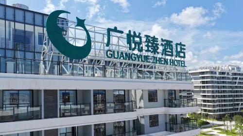 Fangchenggang Baisha Bay Guangyue Zhen Hotel Hotels in Fangchenggang