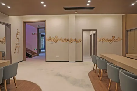 Wuyuan Huajianji·Zhu Отели рядом с достопримечательностью «Jiangling Scenic Area»