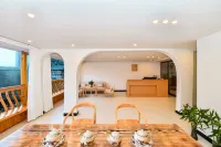 Jinfeng Qitai Boutique Stay (Xijiang Qianhu Miao Village Dongyin Viewing Platform)