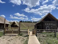 The sprawling youth hostel Hotels in Hemu Scenic Spot