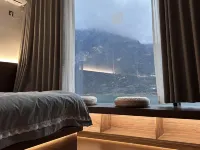 Xiong Family Old House Hotels in Zigui