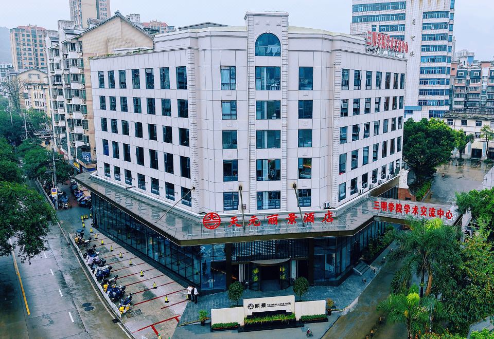 hotel overview picture