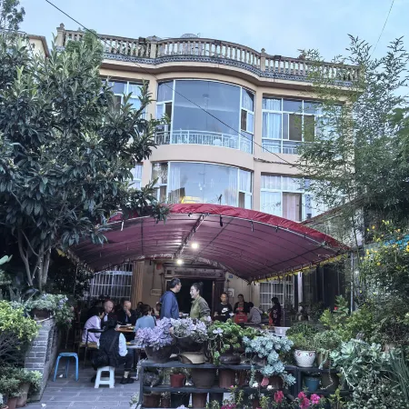 Xichang Menghai Shanquan Chinese Inn