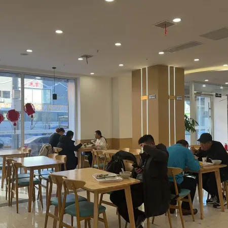Ru Jia Yi He Hotel (Harbin Central Street Gonglu Daqiao Metro Station Branch)