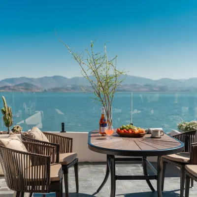 Dali Mu Hai · Lan Shan Wabi-Sabi Style Seaside Homestay (Longkan Wharf Branch) Hotels near Longkan Pier-Viewing Platform