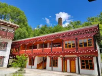 Daerjie Homestay (Zhonglu Jikayi XI ZANG Village) - เปิดใหม่