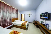 Gucheng Inn - parking