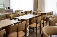 Juyuan Homestay Resort Hotel - parking