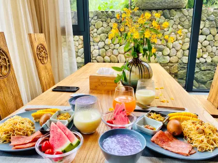 Fengyin Sanqiu Hostel