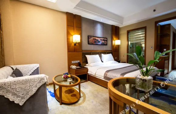 蒙自錦華大酒店（南湖公園紅河體育館店）