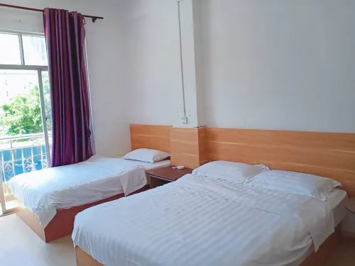 Xinronghua Hotel (Qinzhou No.1 People's Hospital Branch)