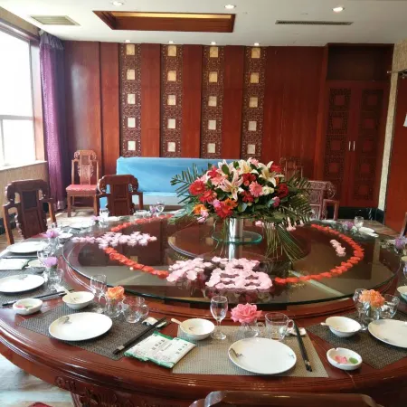 Huayuan Hotel
