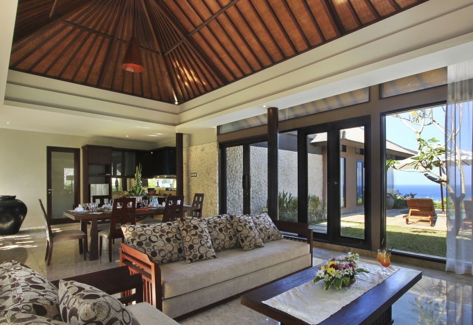 1. 울루 세가라 럭..