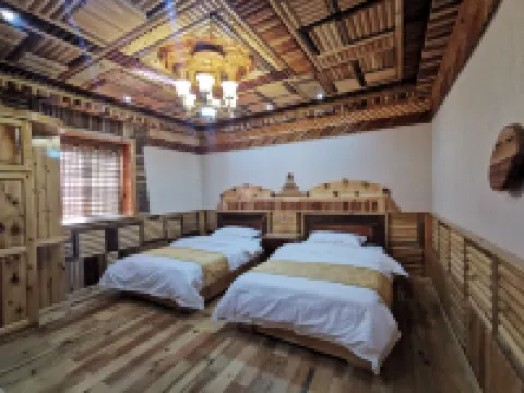 Cailin Holiday Manor Hotels in Heishui
