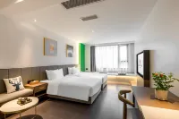 Rezen Laizhu Hotel (Suining Wetland Park) Hotels in Suining