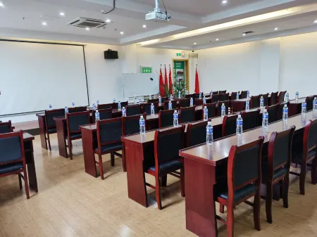 GreenTree Inn (Suzhou Nanxiang Hengtai City Store) Отели рядом с достопримечательностью «Yinhe Square»