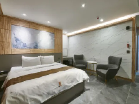 Aura Tourist Hotel Hotels in Ansan