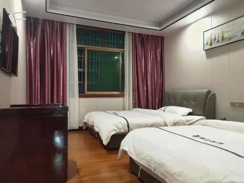 Huaxuan Yangzi Hotel - موقف سيارات