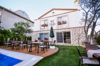 Rebetiko Hotel - Uima-altaat