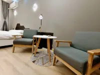 Qiqihar Sanqiu Homestay Hotels in Central Plaza Commercial Area