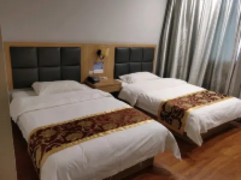Queshan Golden Land Hot Spring Holiday Hotel Hotels in Queshan