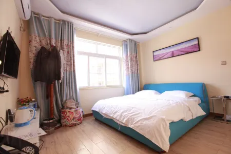 Shuangbai Zhongxix Theme Hotel Отели рядом с достопримечательностью «Cham Lake National Water Conservancy Scenic Area»