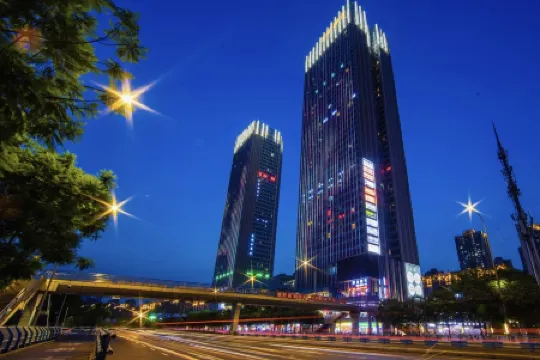 Huanlv Hotel (Chongqing Longtousi North Railway Station)