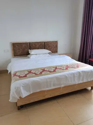 Chengmai Huatai Business Hotel - 2-Star