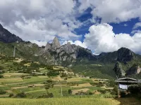 The Humane Inn in Tejī