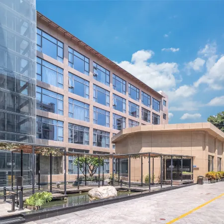 Holiday Inn Xiagu Wharf Sea World Branch Отели рядом с достопримечательностью «Мост Хай Кан»