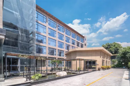 Holiday Inn Xiagu Wharf Sea World Branch
