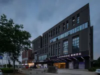 Yu Feng Hotel (Wuhan Guanggu Three Roads Shop) Hotels near Information Management College of Hubei University of Economics