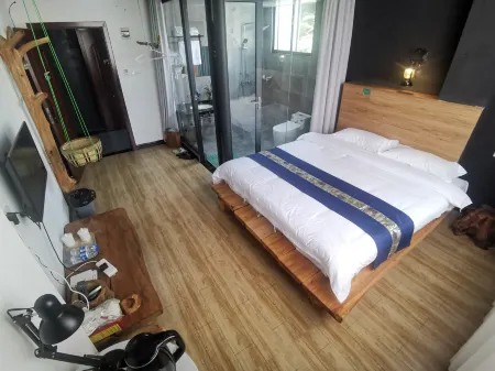 MINGLAIPALACE HOTEL Отели рядом с достопримечательностью «Gaozeng Dongzhai»