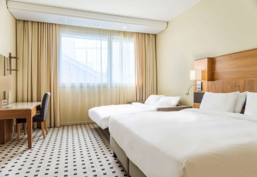 래디슨 블루 에어포트 터미널 호텔 로비