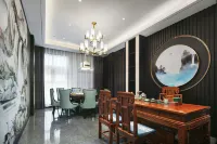 Moshang Light Luxury Hotel (Lankao South Station) - พร้อมอาหารเช้า