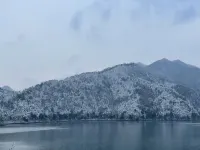 phoenix·lsland - Mountain view