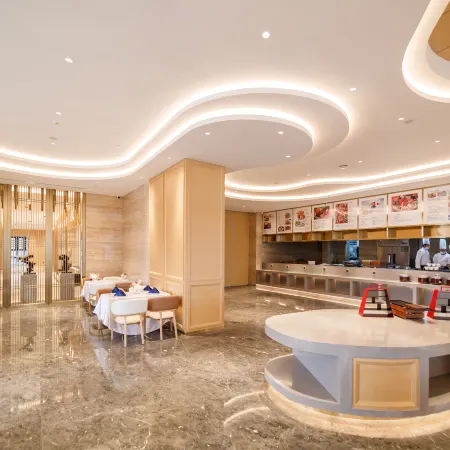 Golden Flower Jade Lake Plaza Hotel