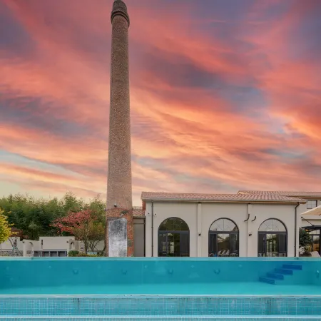 Moganshan Dashuxia · Creek Tracing Swimming Pool Mingsha Wenquan Vacation Boutique Stay
