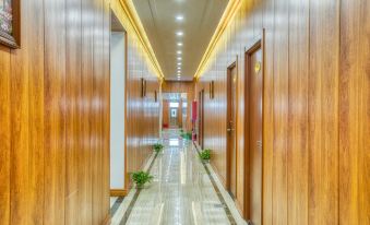 Lemeiju Fashion Hotel (Changchun Longjia Airport High Speed Rail Station Shop)