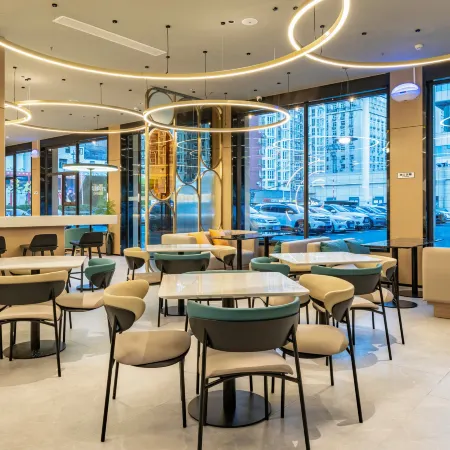 Ni Hao Hotel (Wuhan Hankou Railway Station) Отели рядом с достопримечательностью «Вокзал Ханькоу»